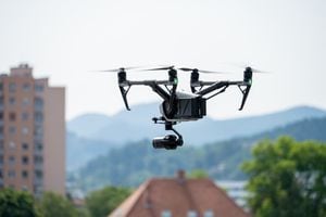 El hombre tomó la decisión de utilizar un dron para emprender la búsqueda desde el aire.