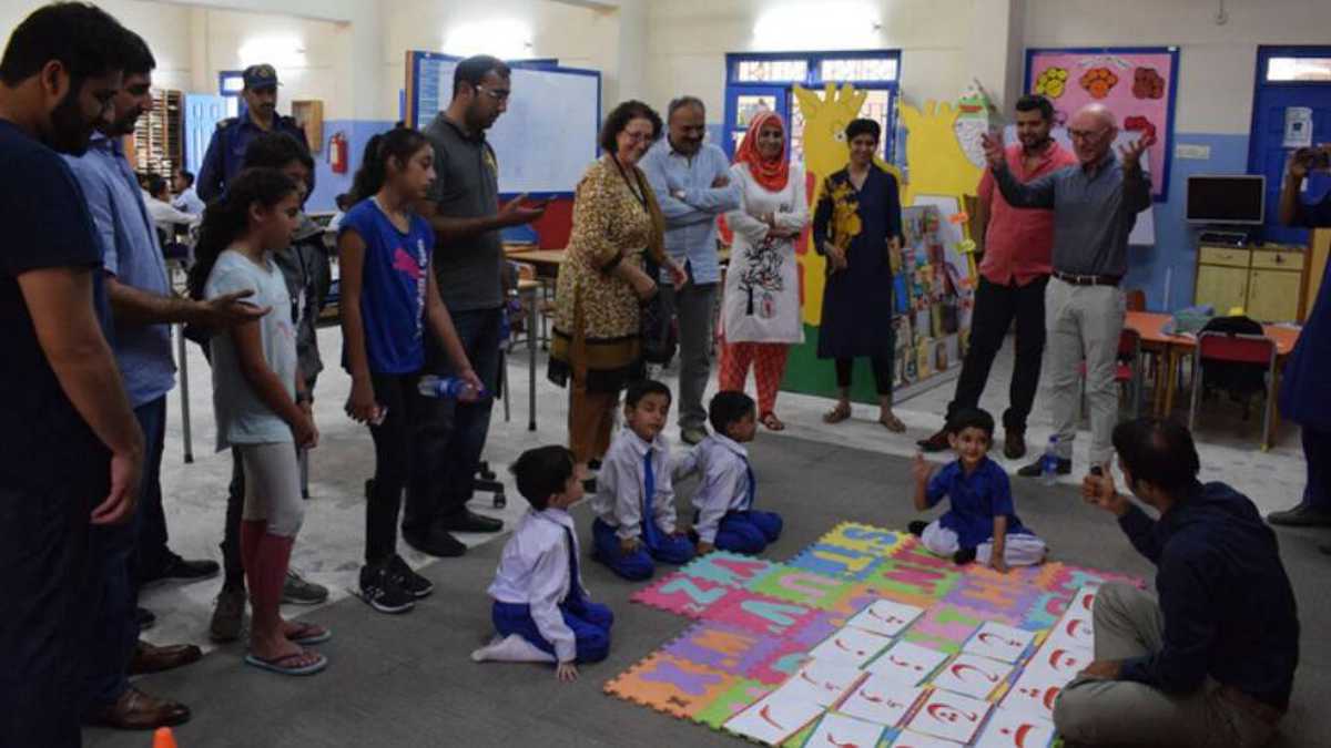 'Technology-Based Deaf Education' en Pakistán fue uno de los ganadores. 