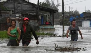 El huracán Ian causó varias inundaciones tras su paso por la isla de Cuba
