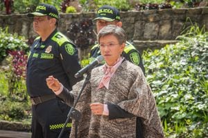 La alcaldesa Claudia López al término de un Consejo de Seguridad aseguró que los casos de personas asesinadas en Bogotá y abandonadas en bolsas de basura es por ajustes de cuentas del narcotráfico.