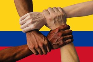 Bandera de Colombia, integración de un grupo multicultural de jóvenes.