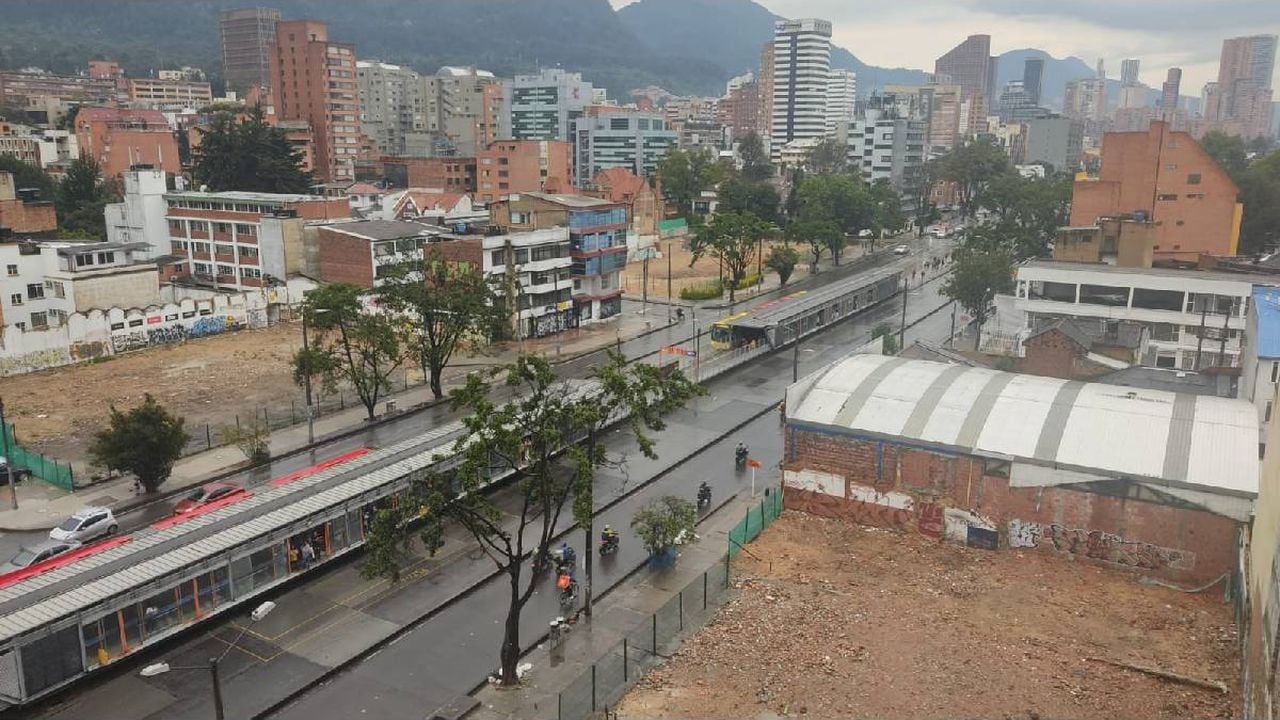 Obras de construcción del Metro de Bogotá en la Avenida Caracas con Calle 45
