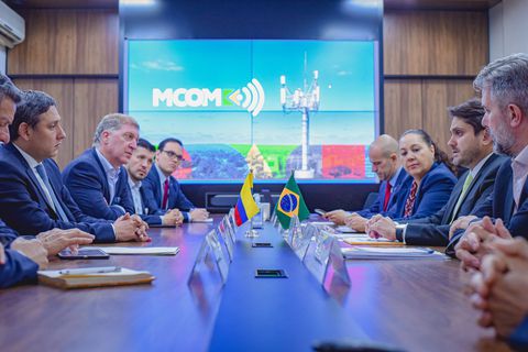 El ministro Mauricio Lizcano informó que Colombia y Brasil firmarán convenio para conectar al Amazonas con Internet de fibra óptica