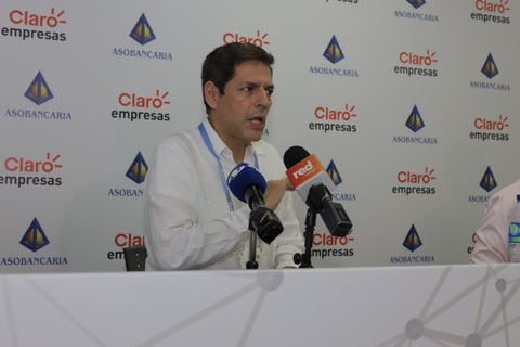 Presidente de Claro Colombia, Carlos Zenteno