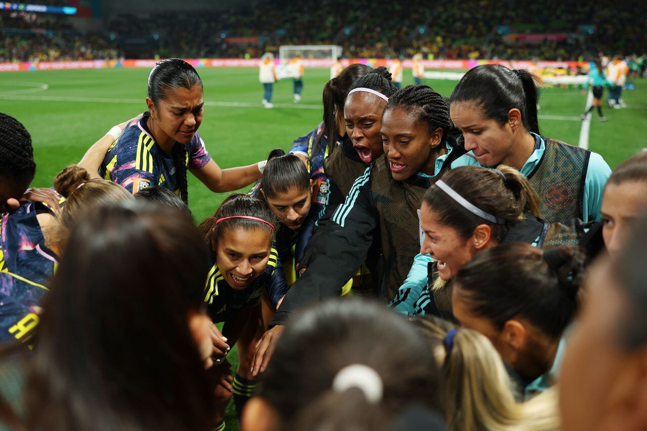 MELBOURNE, AUSTRALIA - AUGUST 08: Colombia players huddle prior to the FIFA Women's World Cup Australia & New Zealand 2023 Round of 16 match between Colombia and Jamaica at Melbourne Rectangular Stadium on August 08, 2023 in Melbourne / Naarm, Australia. (Photo by Alex Pantling - FIFA/FIFA via Getty Images)