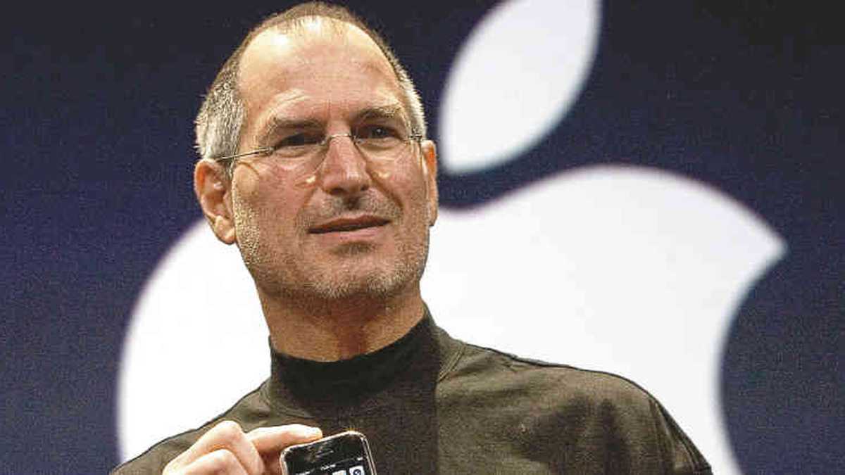 Steve Jobs presentó el iPhone en Cupertino, California. Sería una de sus apuestas más exitosas.