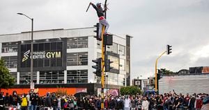  Los actos vandálicos opacaron las marchas. La violencia ha ido creciendo con el paso del tiempo, y la justicia parece estar maniatada, síntoma de que el país no va bien. 