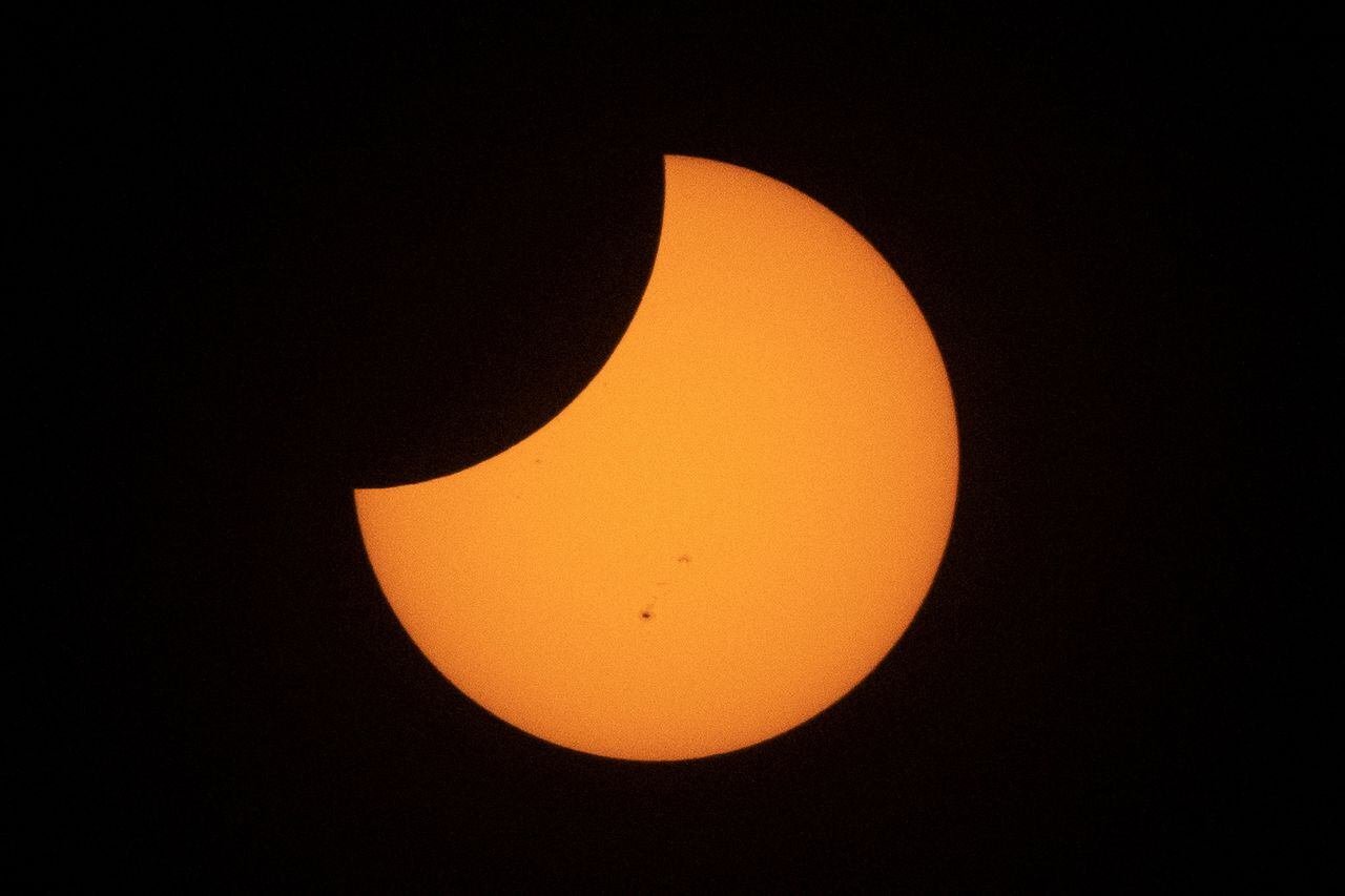 En imágenes : Eclipse solar híbrido