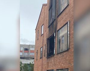 Graves afectaciones en la fachada tras incendio en apartamento del norte de Bogotá.