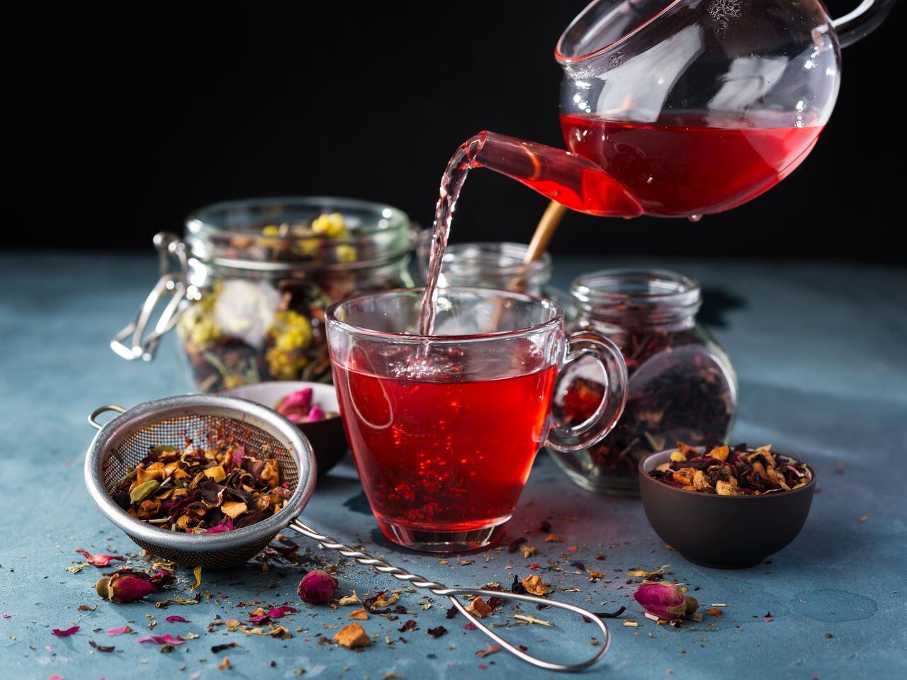 El té de rosas tiene antioxidantes.