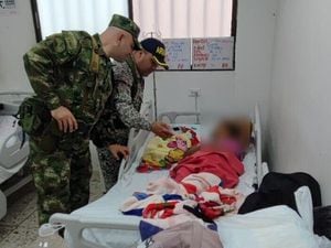 La mujer recibió atención médica en un hospital de Guapi, Cauca.