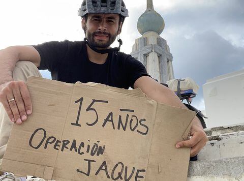 El representante a la Cámara José Jaime Uscátegui está viajando de Guatemala a Colombia en bicicleta para conmemorar la Operación Jaque.