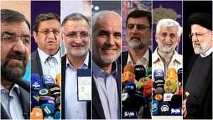 Esta combinación de siete fotos muestra a los candidatos aprobados para las elecciones presidenciales iraníes del 18 de junio de izquierda a derecha, Mohsen Rezaei, ex comandante de la Guardia Revolucionaria, Abdolnasser Hemmati, jefe del banco central de Irán, Alireza Zakani, ex legisladora, Mohsen Mehralizadeh, ex gobernador provincial, Amir Hossein Ghazizadeh Hashemi, vicepresidente del parlamento, Saeed Jalili, ex alto negociador nuclear, Ebrahim Raisi, jefe del poder judicial. Irán nombró a los siete candidatos el martes 25 de mayo y prohibió a candidatos prominentes aliados de su actual presidente en medio de tensiones con Occidente por su arruinado acuerdo nuclear. (AP Photo)