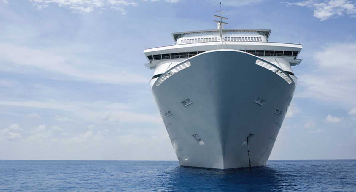 Cruise ship stranded in Australia due to fungal infection
