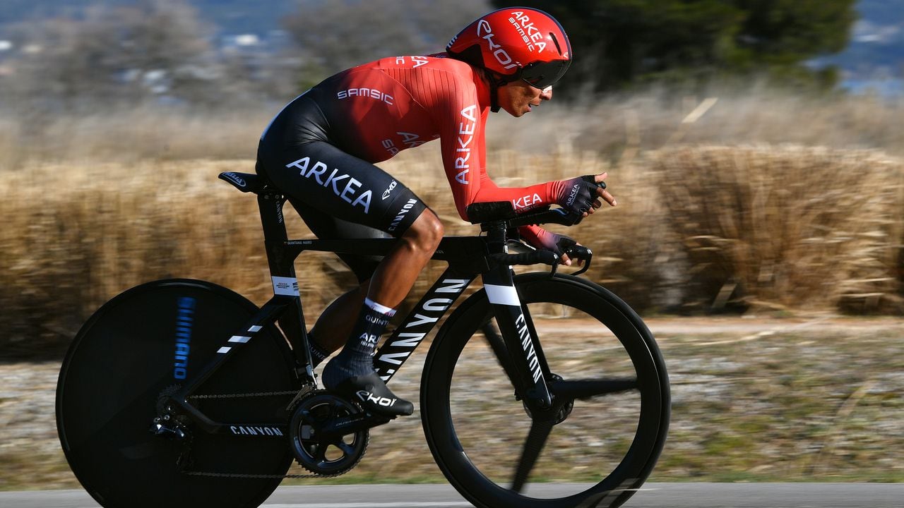 BERRE-L'ÉTANG, FRANCE - FEBRUARY 10: Nairo Alexander Quintana Rojas of Colombia and Team Arkéa - Samsic sprints during the 6th Tour De La Provence 2022 - Prologue a 7,1km Individual Time Trial stage from Berre-l'Étang to Berre-l'Étang / #TDLP22 / ITT / on February 10, 2022 in Berre-l'Étang, France. (Photo by Luc Claessen/Getty Images)