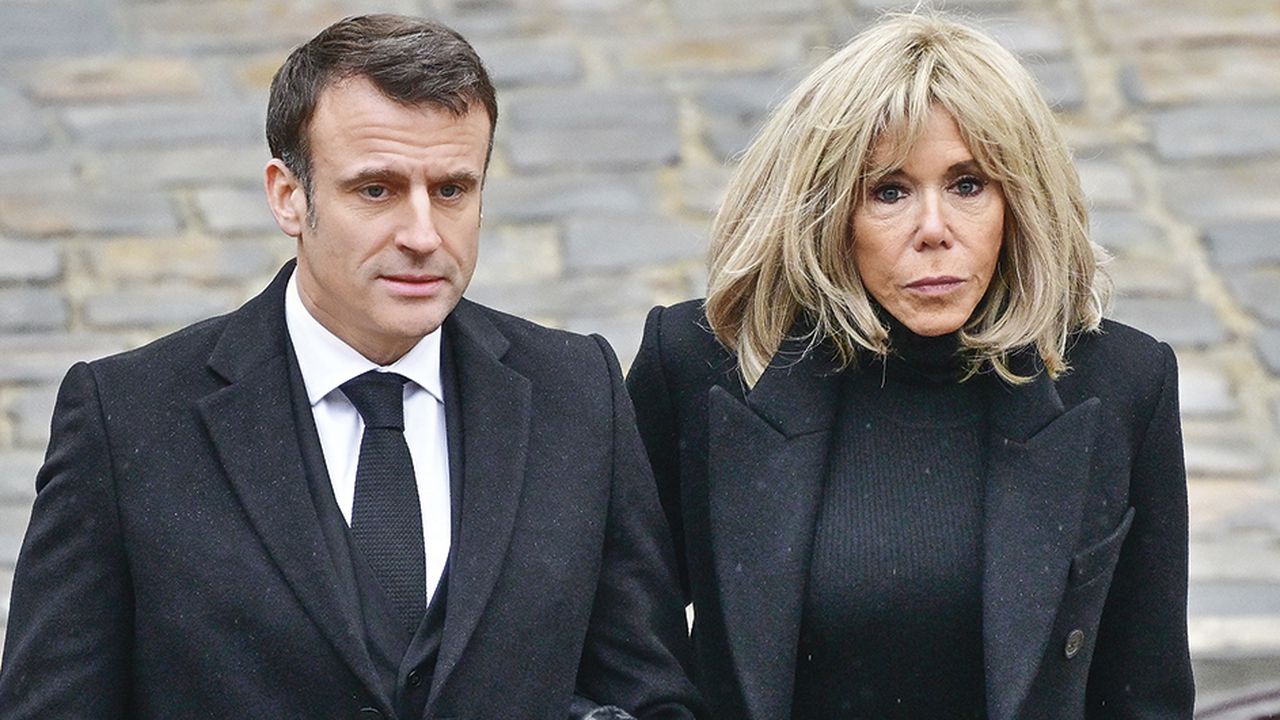  Los rumores sobre la primera dama han generado una tormenta mediática en Francia. El mandatario ha defendido a su esposa, calificando los rumores como un ataque machista.