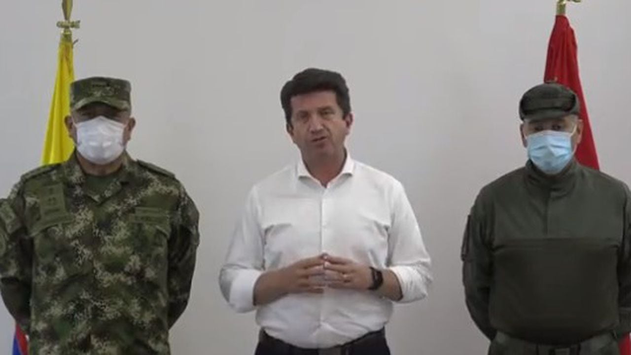 Ministro Diego Molano ofreció recompensa por información del atentado en Córdoba