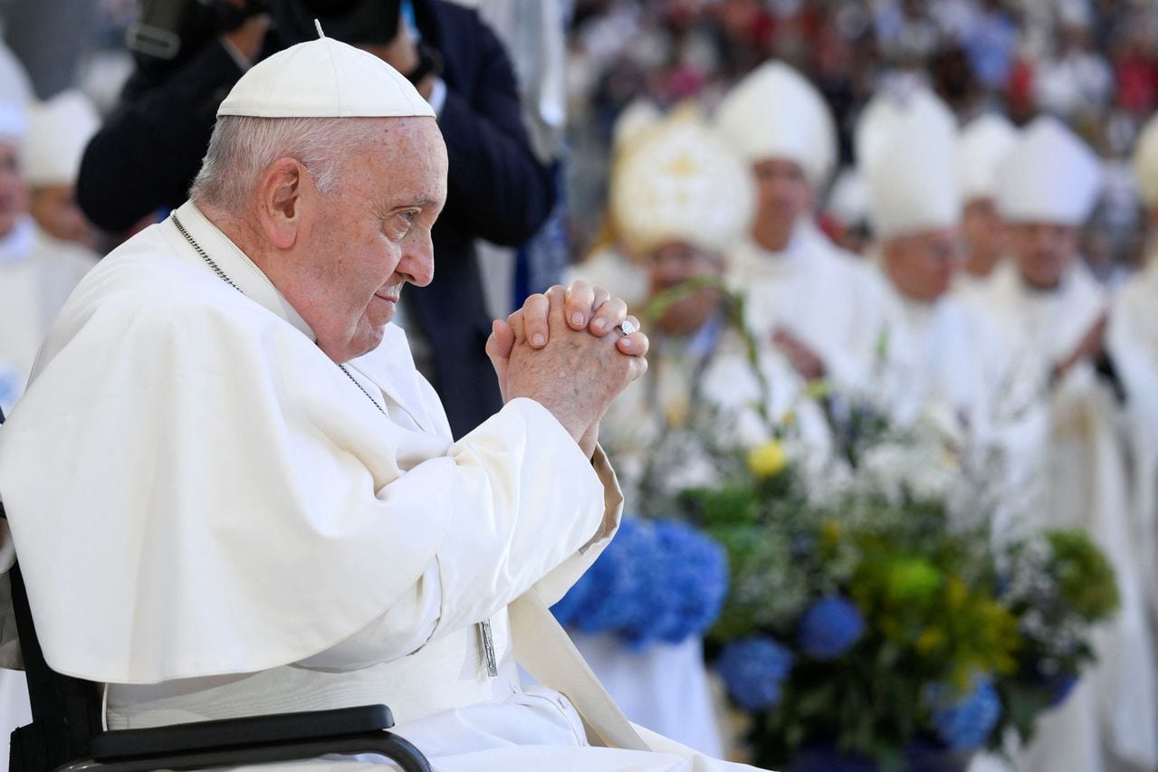 El Papa Francisco celebra una misa en el Estadio Velódromo, como parte de su viaje con motivo de los Encuentros del Mediterráneo (MED 2023) en Marsella, Francia, el 23 de septiembre de 2023.