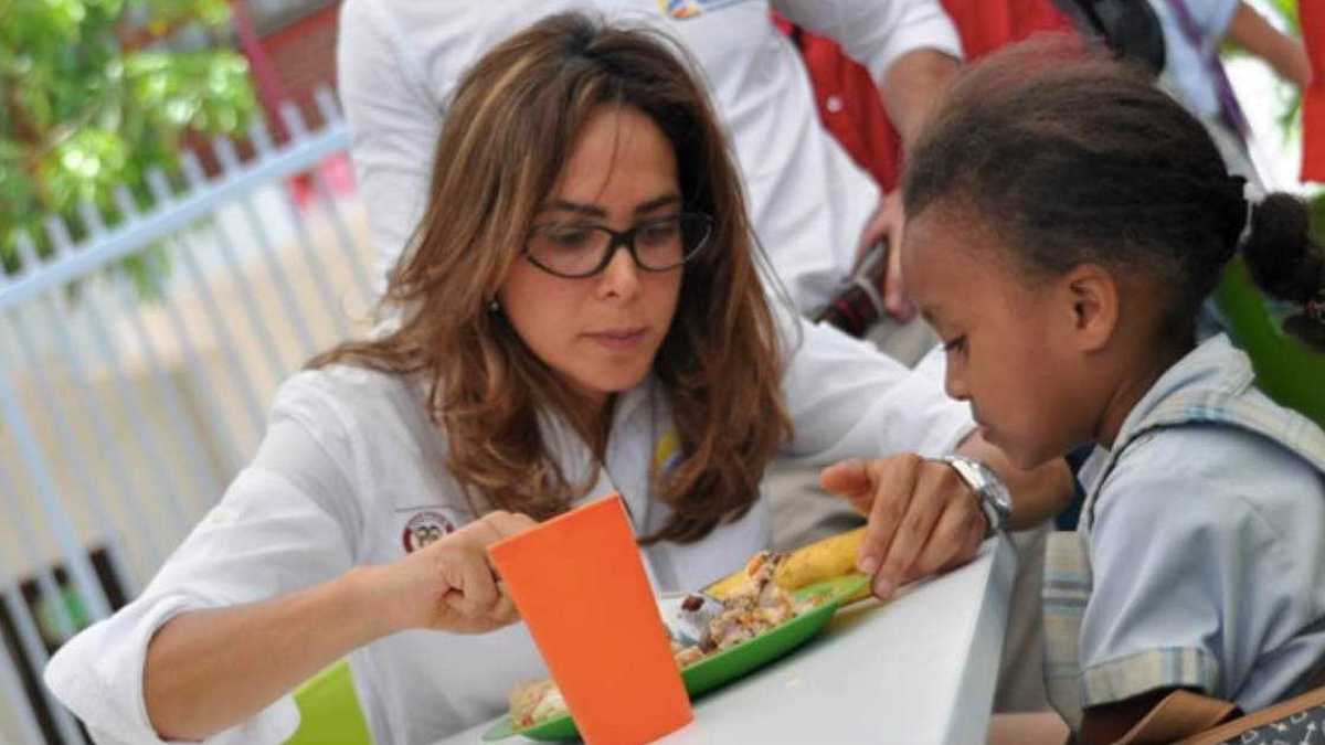 Gina Parody informó que a partir del próximo año el programa de alimentación escolar será reestructurado.