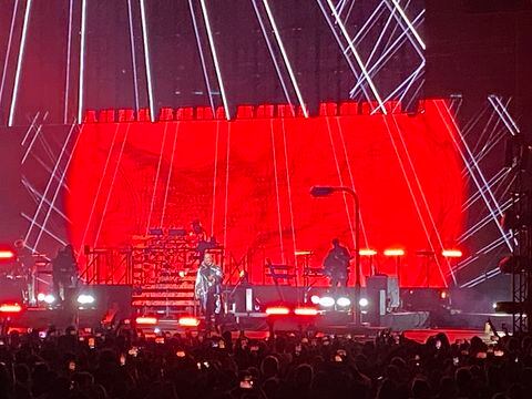 Pet Shop Boys en concierto en Bogotá, el 9 de diciembre de 2023, en el Movistar Arena.