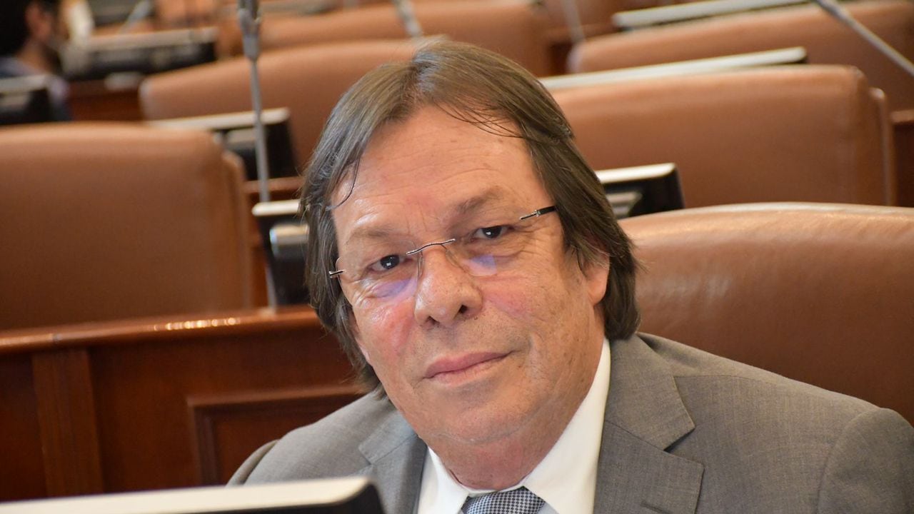 César Lorduy, representante de Cambio Radical, considera que establecer sedes de los ministerios en las regiones ayuda a la reactivación económica