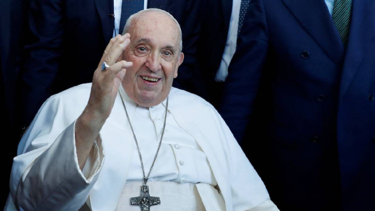 Inspiración Bocadillo aceleración Papa Francisco no pudo leer un discurso porque está “bajo efectos de la  anestesia”