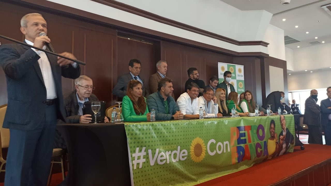 Un sector de la Alianza Verde oficializa su adhesión a Gustavo Petro.