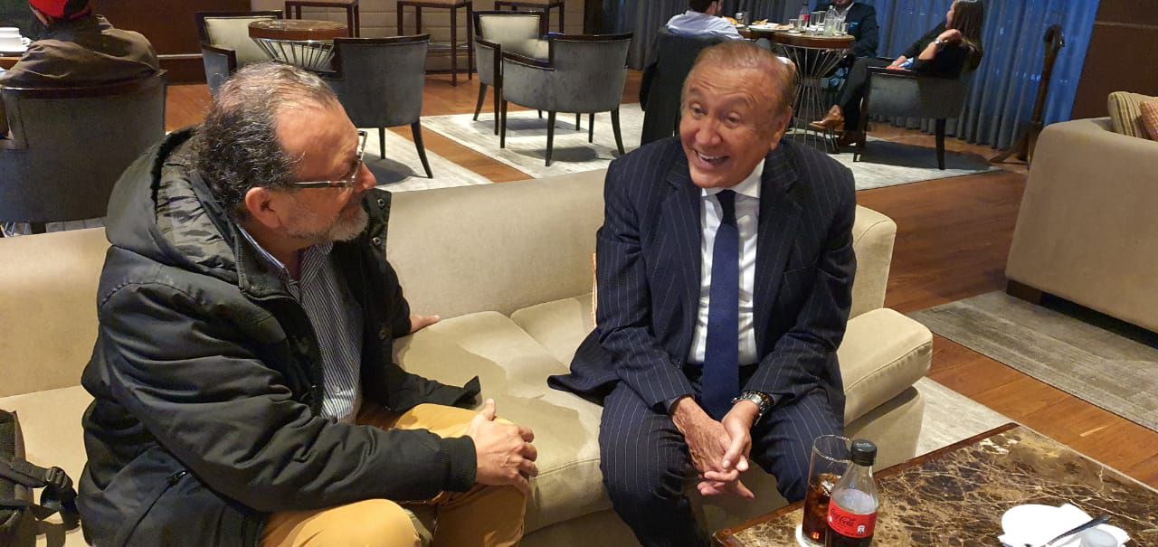 La conversación amena entre William Ospina y Rodolfo Hernández