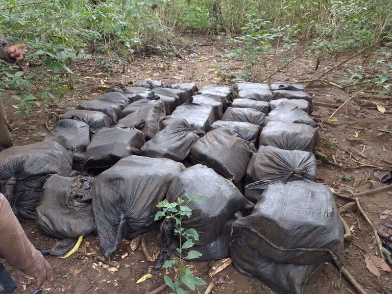 Más de 2.2 toneladas de cocaína fueron encontradas en zona rural de Chocó.