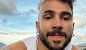 El cantante se defendió de ataques que recibió en Instagram.