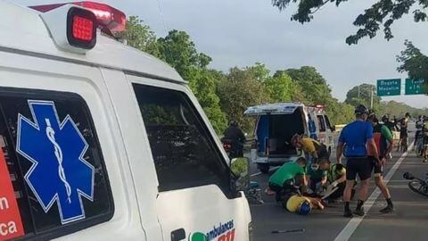 Mula se dio a la fuga después de arrollar a dos ciclistas en la vía Buga- Tuluá; uno de ellos falleció.