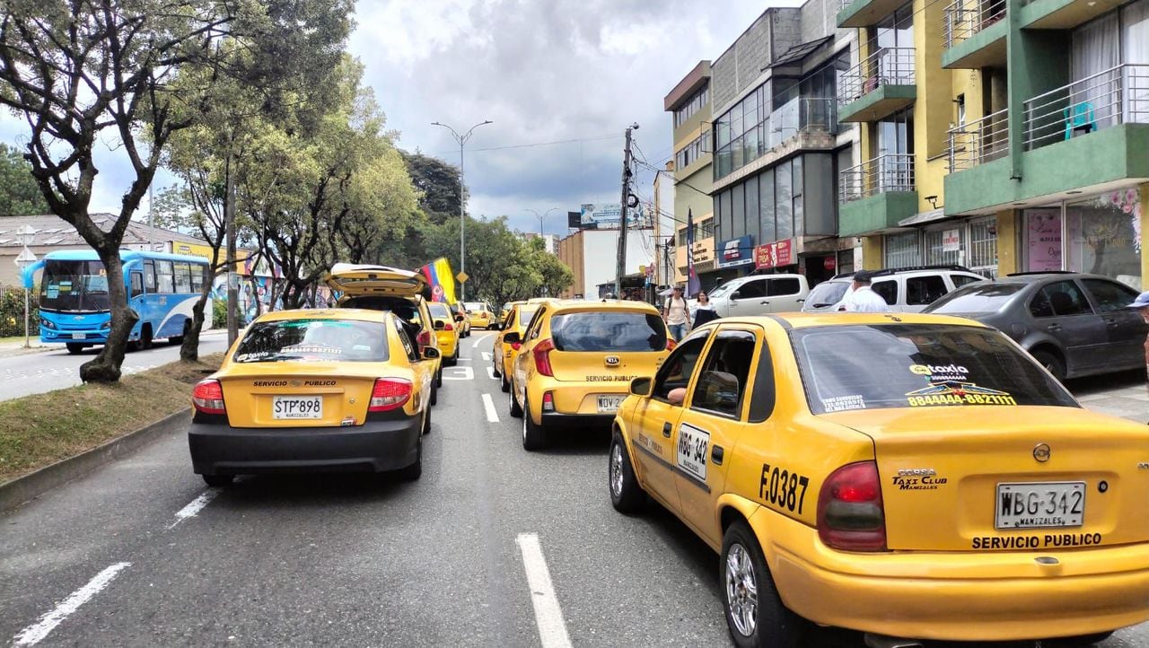 Siguen las movilizaciones de los taxistas en Manizales
