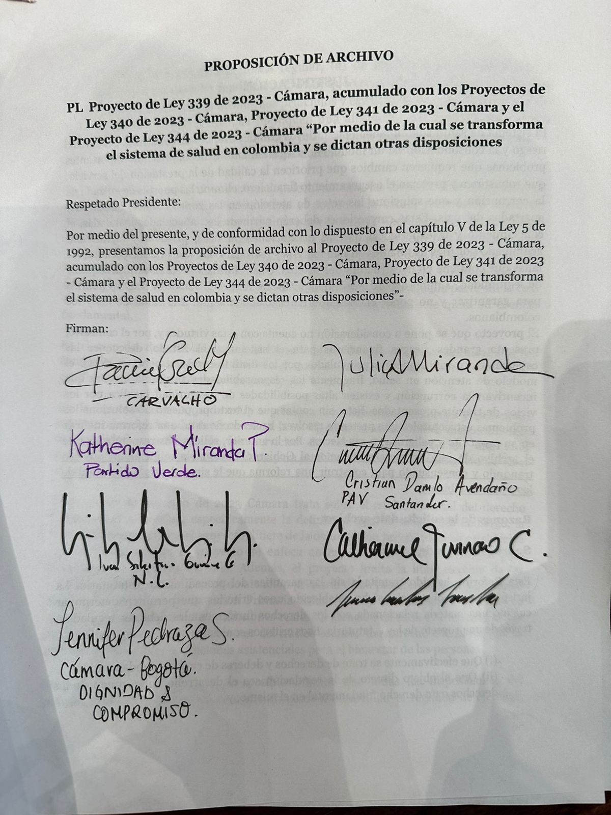 Estas son las firmas de los congresistas alternativos que pidieron archivar la reforma a la salud.