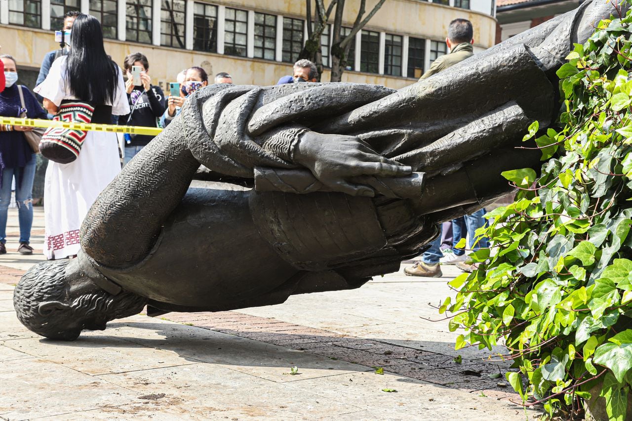 Estatua tumbada de Gonzalo Jiménez de Quesada
Universidad del Rosario