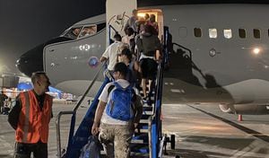 Los pasajeros abordaron un avión C-40 de la Fuerza Aérea Colombiana (FAC).