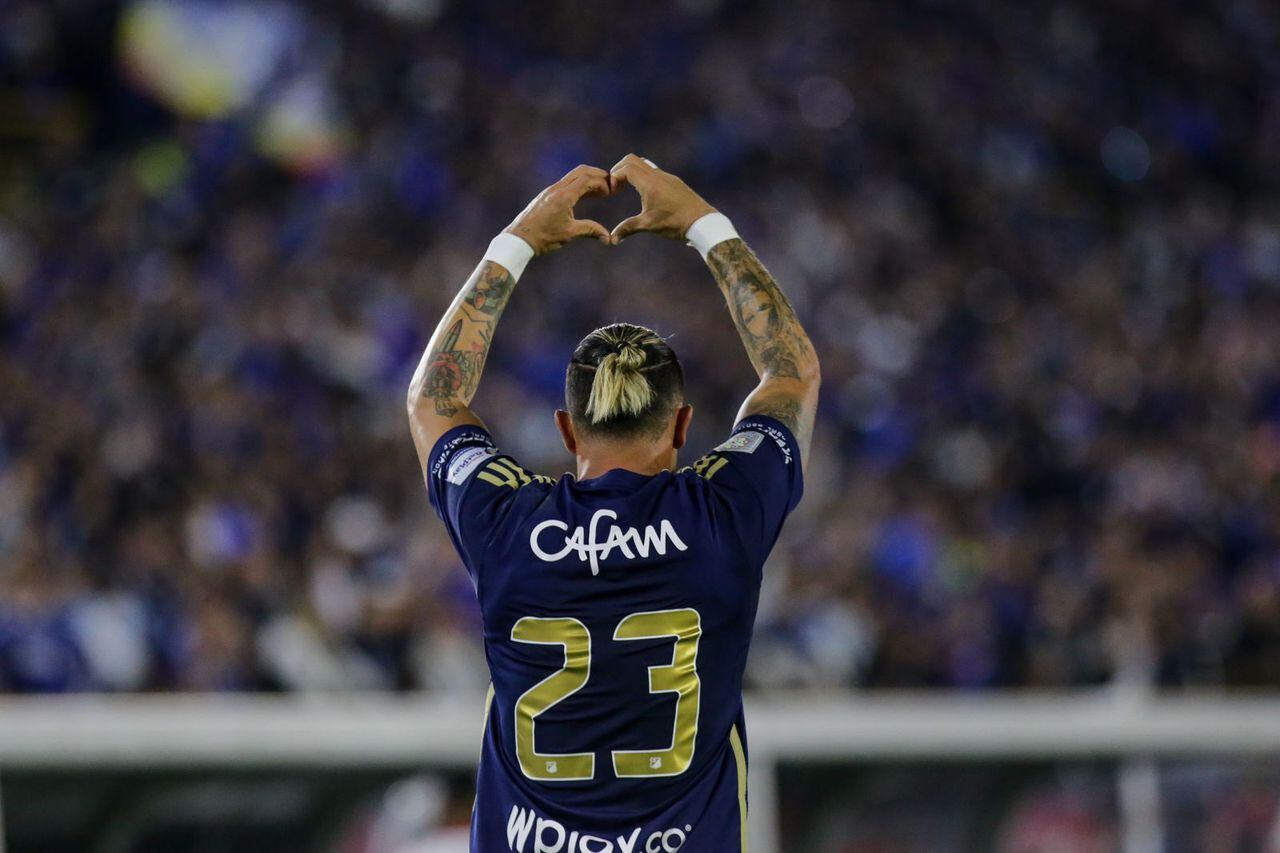 Leonardo Castro de Millonarios celebra el segundo gol de la final de vuelta de la Superliga 2024 contra el Junior de Barranquilla.