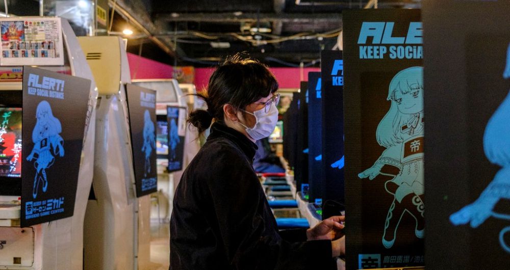Los arcades luminosos y ruidosos de Japón, han estado desapareciendo con la llegada de la pandemia.
