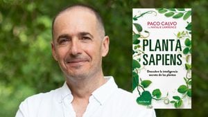 Paco Calvo presenta su revolucionario 'Planta Sapiens' en FILBo 2024.