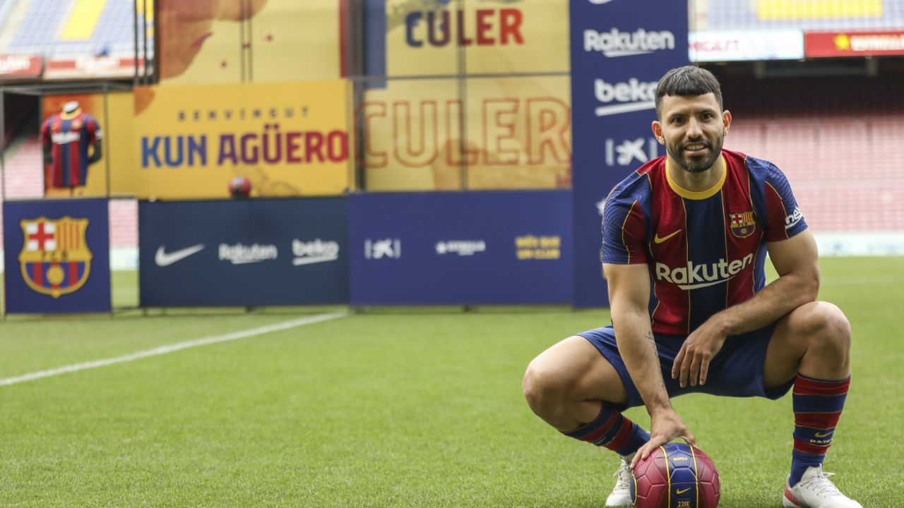 Sergio 'Kun' Agüero, nuevo jugador del Barcelona. Foto: AP / Joan Monfort