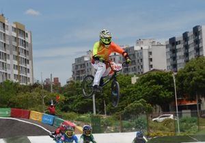 Competidores de BMX en la Válida Nacional que se llevó a cabo el 30 y 31 de julio en Barranquilla.