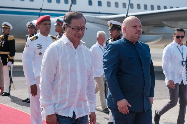 Presidente Gustavo Petro llegó a Venezuela para la reunión con Nicolás Maduro