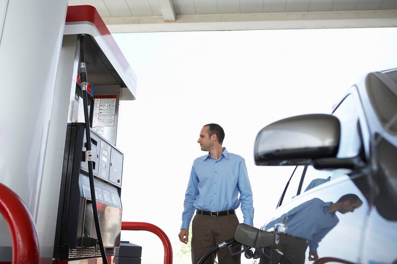 Este artículo explora si la gasolina tiene una fecha de vencimiento.