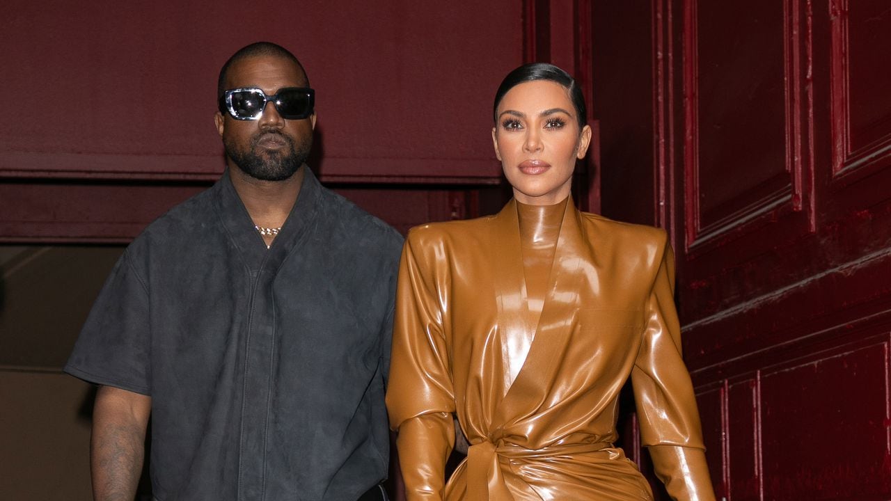 Kanye West y Kim Kardashian en París el año pasado. Tienen una fortuna conjunta de 4200 millones de dólares, según Celebrity Net Worth.