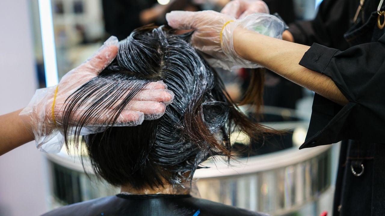 No todas las personas se pueden tinturar el cabello.