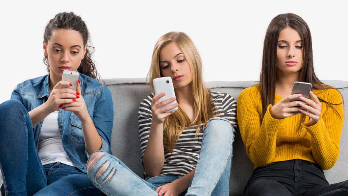 El 48 por ciento de los colombianos preferirían renunciar al sexo durante un mes antes que abandonar a su mejor amigo, el ‘smartphone’.