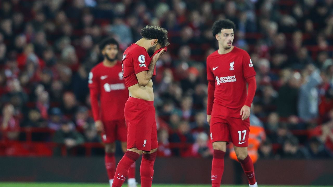 Mohamed Salah lamentando la derrota del Liverpool.
