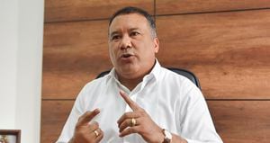  El gobernador de Arauca, José Facundo Castillo, apoya que el Gobierno compre aviones nuevos para defender la soberanía. 