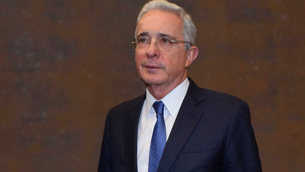 Álvaro Uribe Vélez 
Conexión Congreso