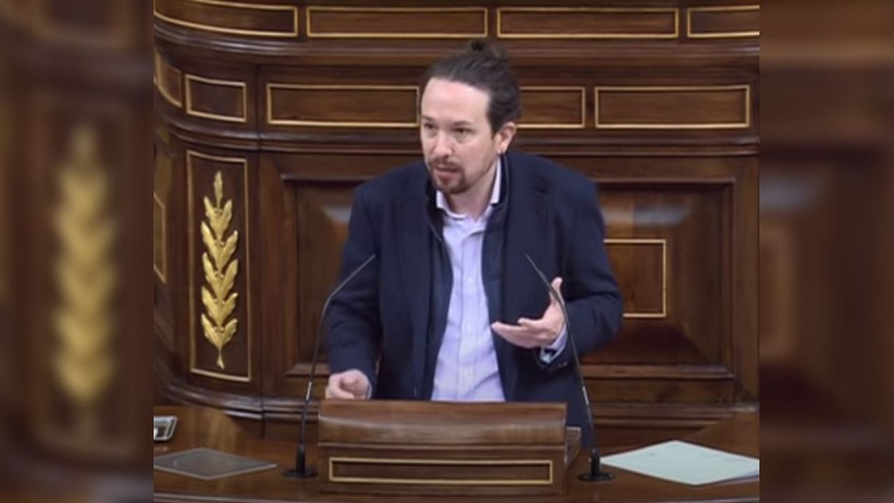Pablo Iglesias, vicepresidente del gobierno de España, hablando desde el Parlamento de su país