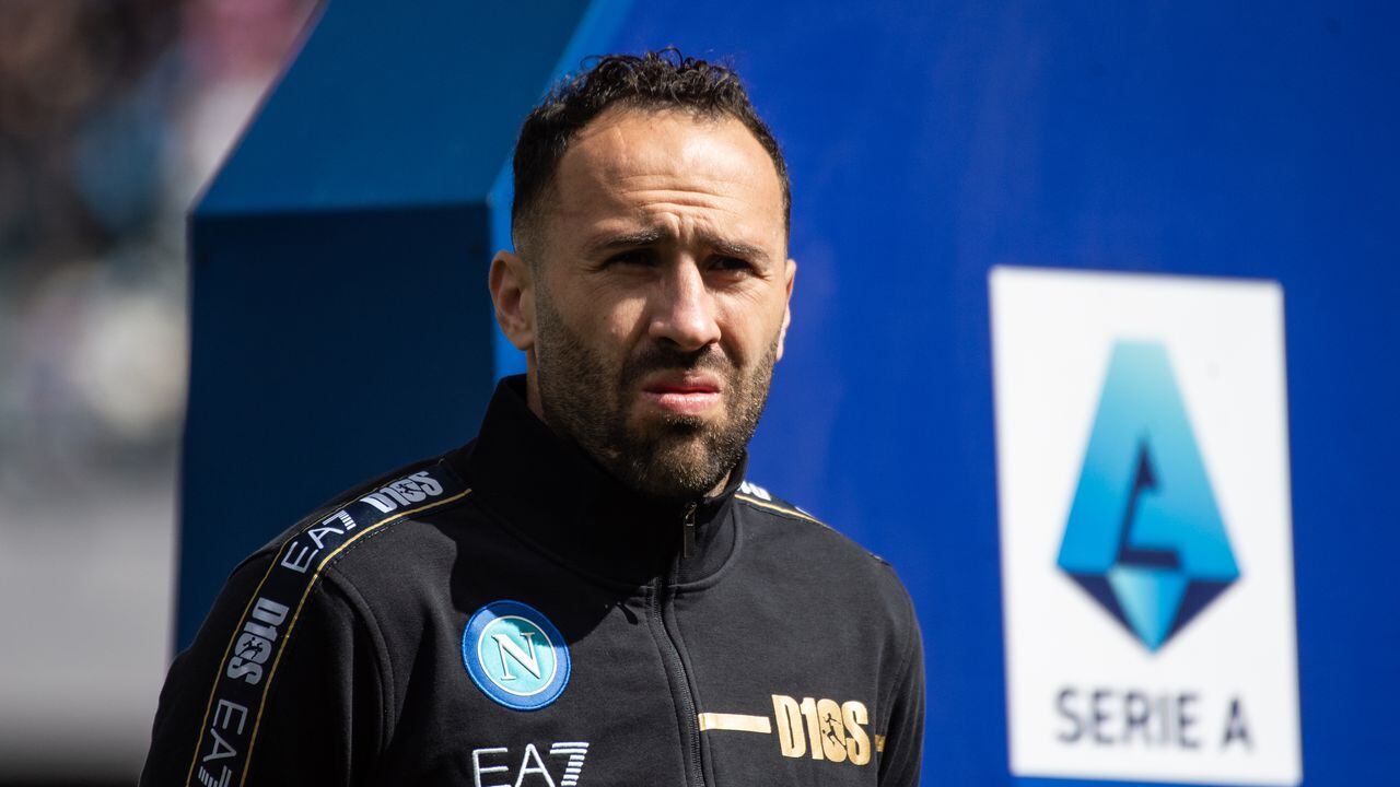 NAPLES, ITALY - APRIL 10: David Ospina of SSC Napoli during the Serie A match between SSC Napoli v ACF Fiorentina on April 10, 2022 in Naples, Italy. (Photo by Ivan Romano/Getty Images)